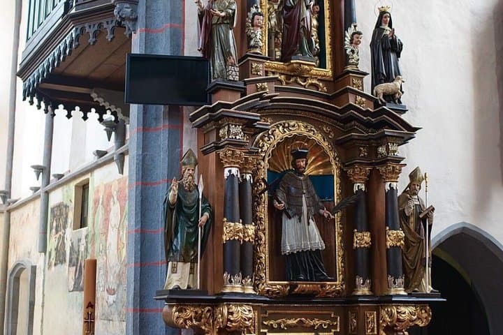 Krumlov Sacred Tour: Monasteries, Churches & Hidden Chapels