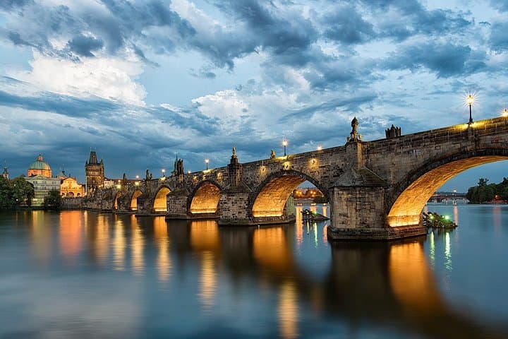 Prague Essentials & Lunch Cruise with a Cultured Guide