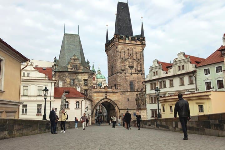 Prague Old Town and Jewish Quarter Small Group Guided Tour in German