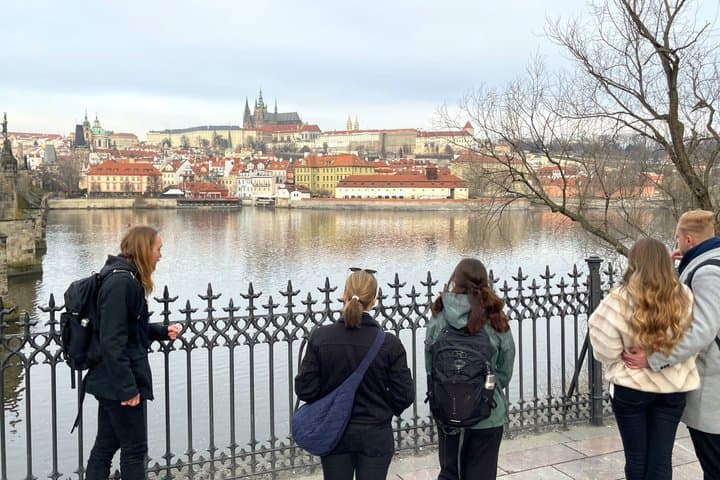 Prague Old Town and Jewish Quarter Small Group Guided Tour in German