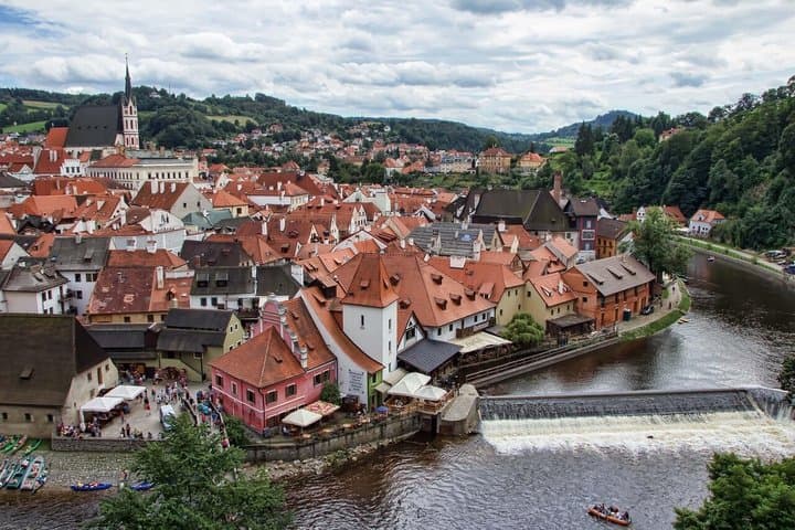 Prague to Vilshofen Private Transfer 2 Hours of Sightseeing