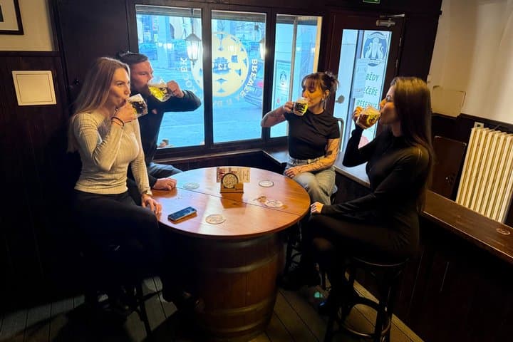 Prague Guided Historical Pub Tour with Local Food and Beer