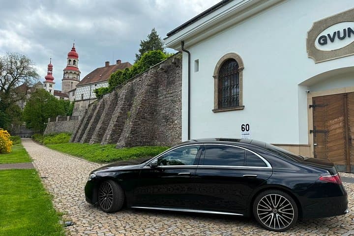6 Hour Private Prague Highlights Tour with Personal Driver