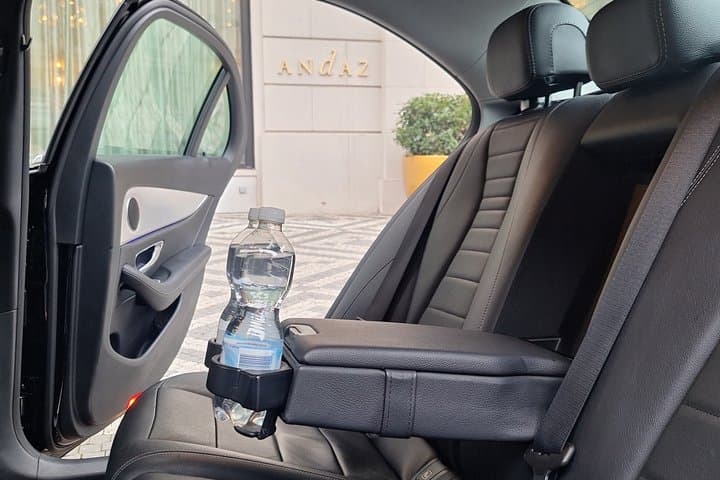 Prague Arrival Experience: Luxury Welcome & Private Intro