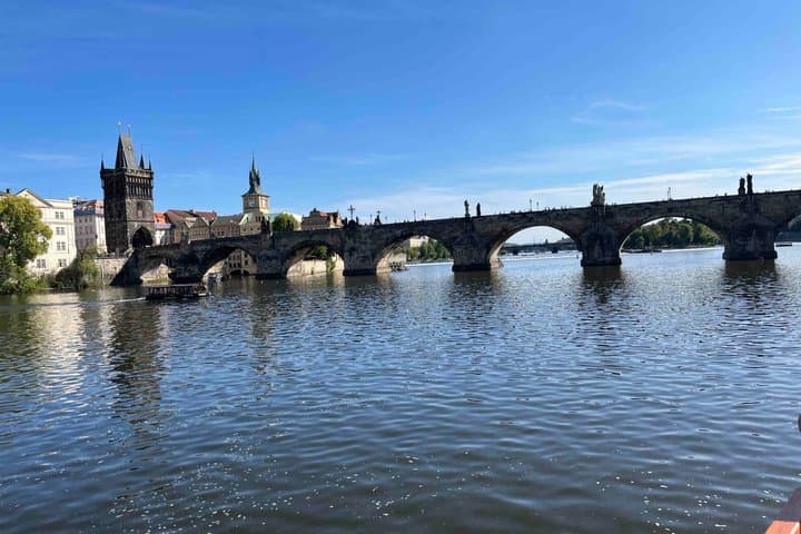 Shared Prague Vltava Boat Trip with 2 drinks included